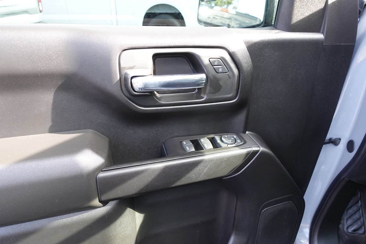 Used 2024 Chevrolet Silverado 1500 Custom w/ LPO, Dark Essentials Package AWD/4WD image 17