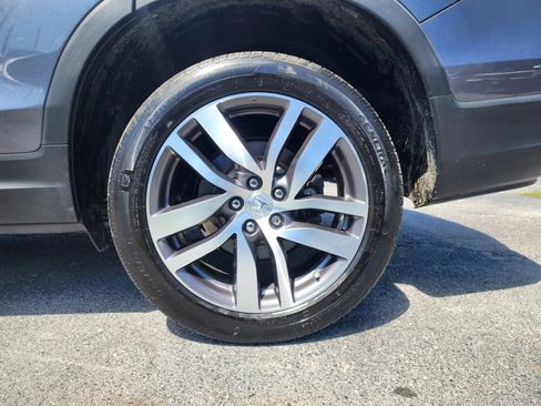 Used 2016 Honda Pilot Touring image 21
