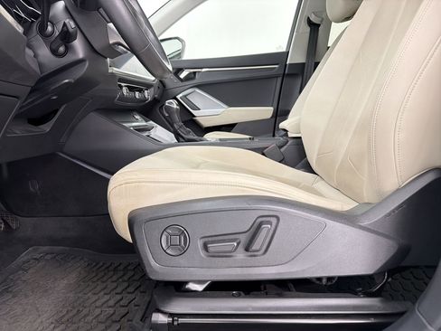 Used 2022 Audi Q3 2.0T Premium w/ Convenience Package AWD/4WD image 13
