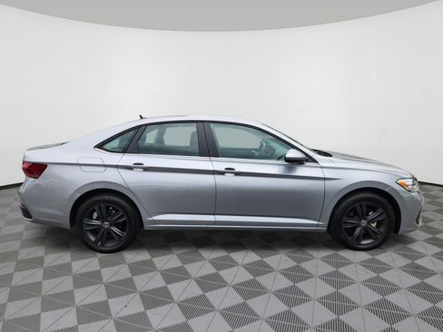 Certified 2024 Volkswagen Jetta SE w/ Black Wheel Package FWD image 6