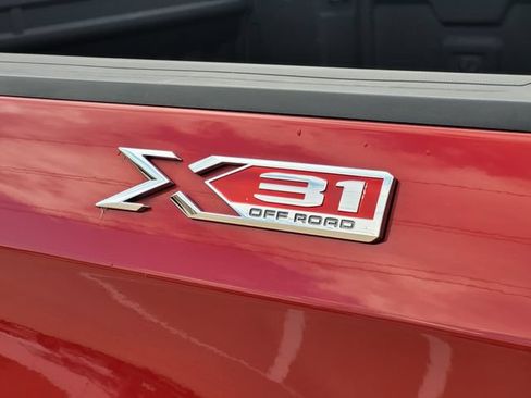 Used 2021 GMC Sierra 1500 SLT AWD/4WD image 9