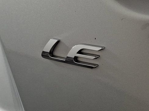 Used 2023 Toyota Corolla LE w/ Carpet Mat Package (TMS) FWD image 30