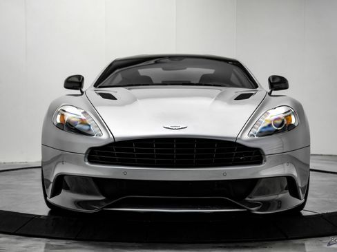 Used 2014 Aston Martin Vanquish Coupe image 26