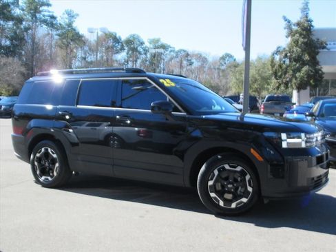 Used 2025 Hyundai Santa Fe SEL image 2