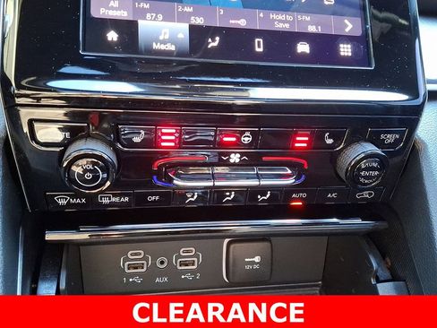 Used 2025 Jeep Grand Cherokee 4WD image 17