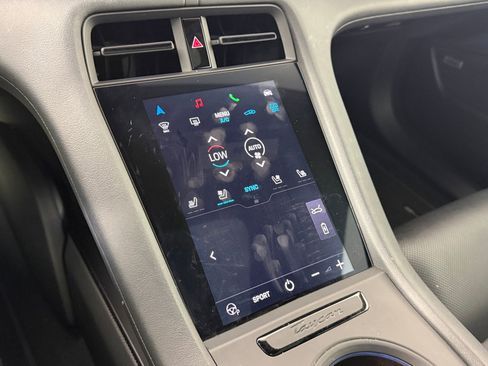 Certified 2022 Porsche Taycan image 28