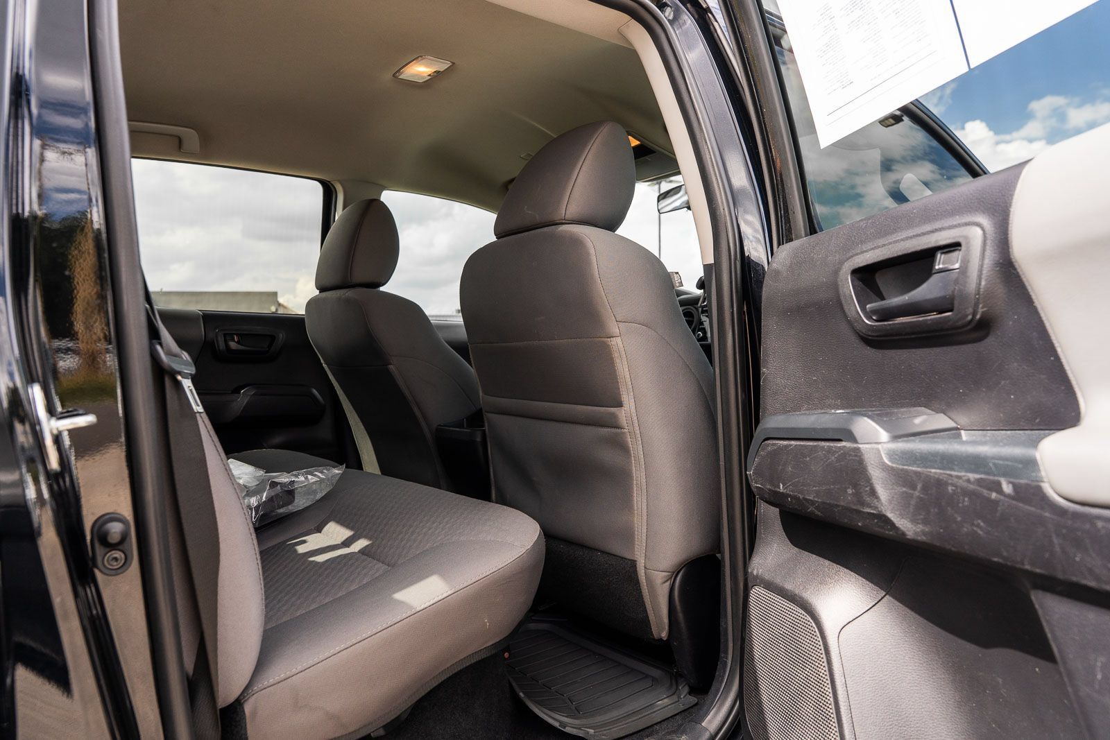 Used 2021 Toyota Tacoma SR AWD/4WD image 13