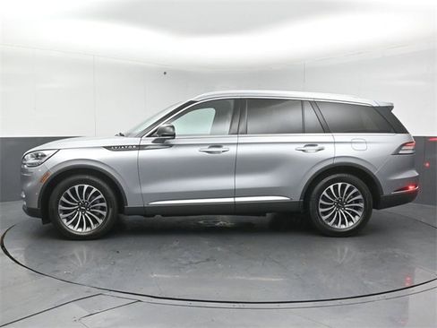 Used 2022 Lincoln Aviator Reserve w/ Equipment Group 201A image 8
