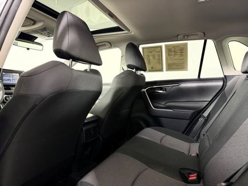 Used 2019 Toyota RAV4 XLE w/ Convenience Package FWD image 24