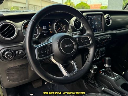 Used 2021 Jeep Wrangler Unlimited Sahara AWD/4WD image 14
