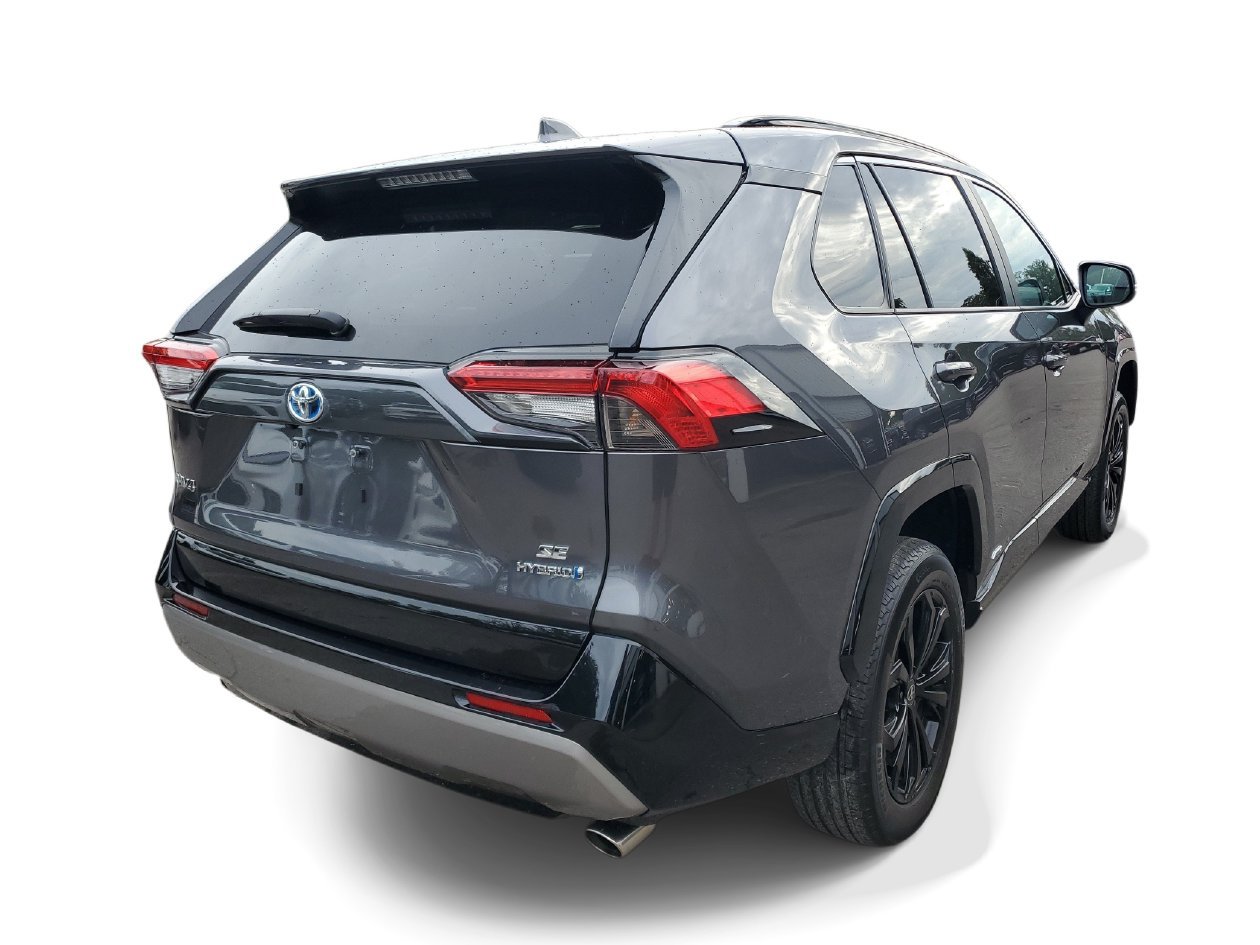 Used 2023 Toyota RAV4 SE w/ Convenience Package AWD/4WD image 4