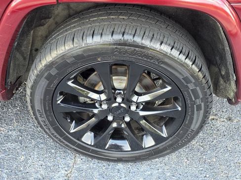 Used 2019 Jeep Grand Cherokee Altitude RWD image 34