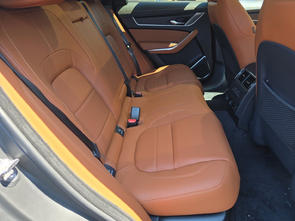 New 2026 Jaguar F-PACE R-Dynamic S AWD/4WD image 22