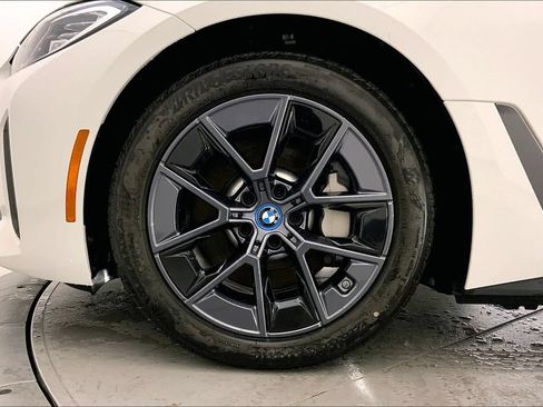 Used 2023 BMW i4 eDrive40 w/ Premium Package RWD image 8