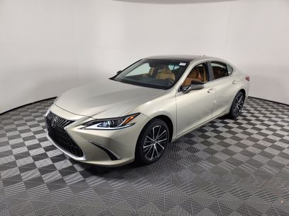 New 2025 Lexus ES 350 w/ Premium Package