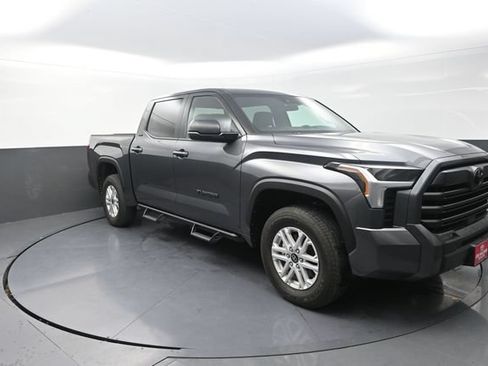 Used 2026 Toyota Tundra SR5 w/ SR5 Premium Package AWD/4WD image 26
