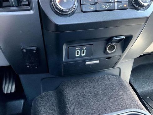 Used 2018 Ford F250 XLT w/ XLT Premium Package image 24
