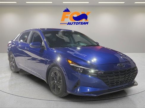 Used 2023 Hyundai Elantra SEL image 7
