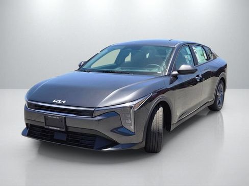 New 2026 Kia K4 FWD image 8