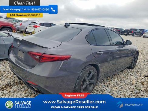 Used 2017 Alfa Romeo Giulia AWD image 4