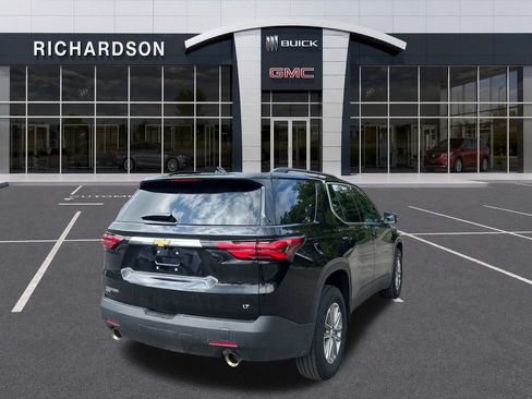 Used 2024 Chevrolet Traverse LT FWD image 5