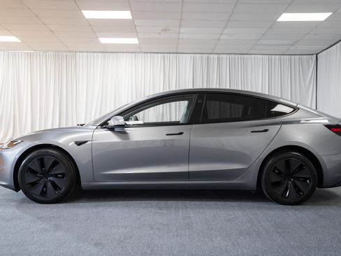 Used 2025 Tesla Model 3 Long Range image 5