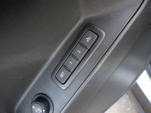 Used 2022 Chevrolet Equinox Premier image 22