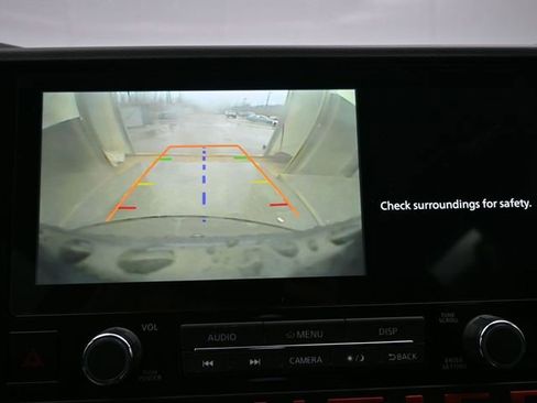 Used 2025 Nissan Frontier PRO-4X image 12