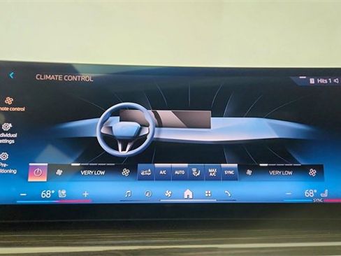 Used 2025 BMW X7 xDrive40i w/ Executive Package image 51