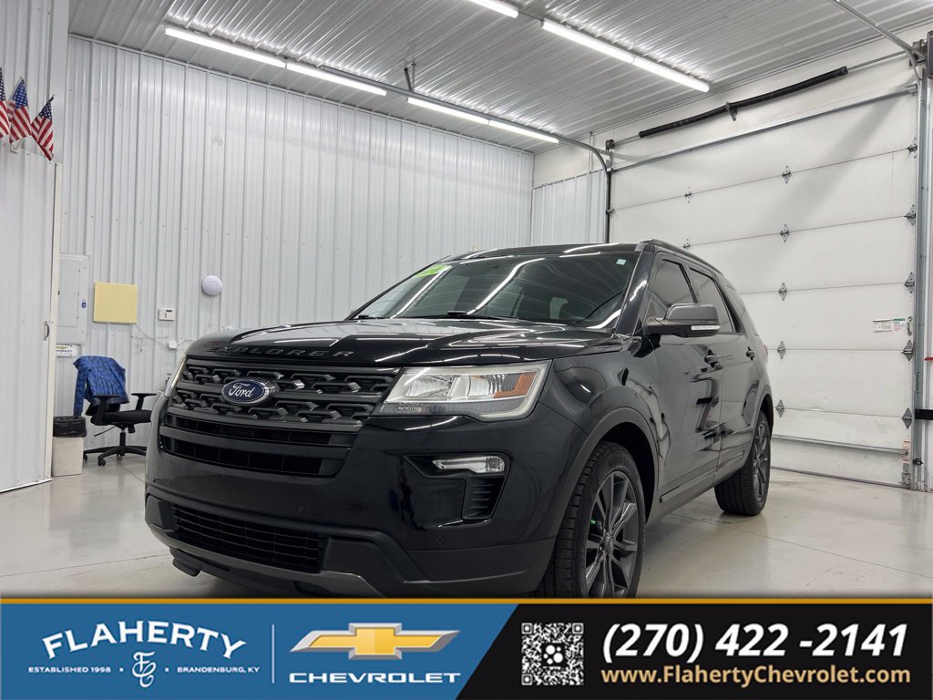 Used 2018 Ford Explorer XLT w/ Equipment Group 202A AWD/4WD image 6