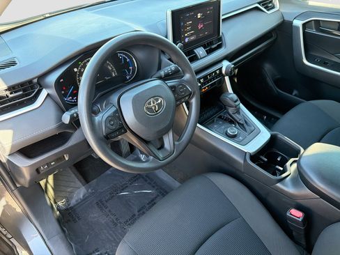 Used 2023 Toyota RAV4 LE image 25