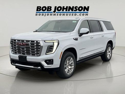 New 2026 GMC Yukon XL Denali w/ Sun & Power Step Package image 3