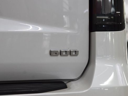 Used 2023 Cadillac Escalade Premium Luxury AWD/4WD image 22
