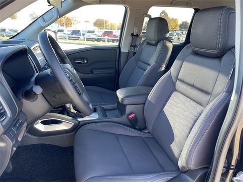 Used 2024 Nissan Frontier SV image 22