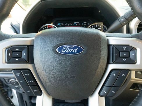 Used 2022 Ford F350 Lariat w/ Lariat Ultimate Package AWD/4WD image 22