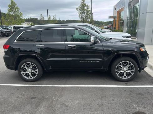 Used 2021 Jeep Grand Cherokee Overland image 4