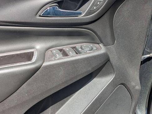 Used 2020 Chevrolet Equinox LT FWD image 13