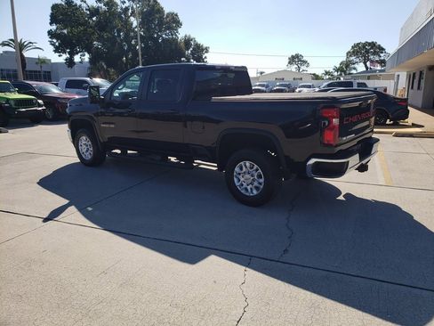 Used 2021 Chevrolet Silverado 3500 LT w/ Convenience Package image 3