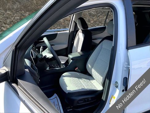 Used 2022 Chevrolet Equinox LS AWD/4WD image 21