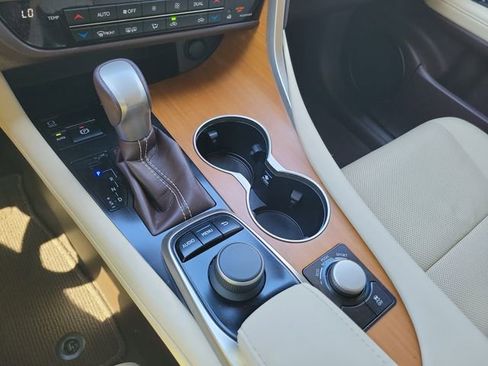Used 2019 Lexus RX 350 FWD w/ Premium Package image 24