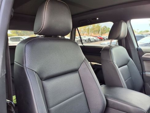 Used 2023 Volkswagen Atlas Cross Sport SE FWD image 13
