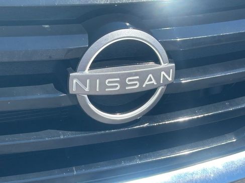 Used 2025 Nissan Pathfinder SV image 18