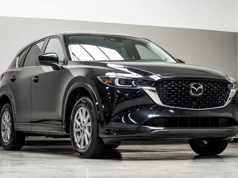 Used 2025 MAZDA CX-5 AWD 2.5 S w/ Preferred Package image 4