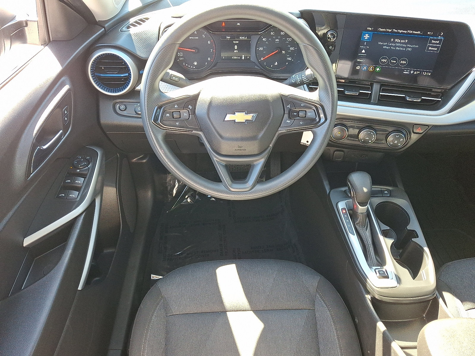 Used 2025 Chevrolet Trax LS FWD image 12