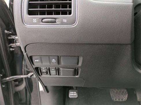 Used 2019 INFINITI QX80 Luxe image 18