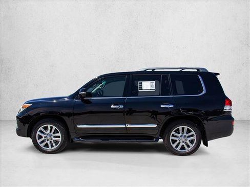 Used 2013 Lexus LX 570 4WD w/ Luxury Pkg image 8