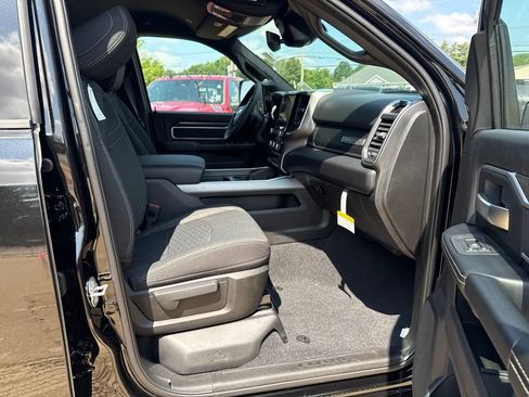New 2026 RAM 2500 Big Horn AWD/4WD image 25