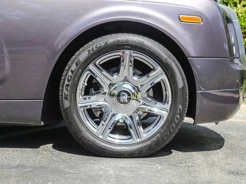 Used 2010 Rolls-Royce Phantom Coupe RWD image 17