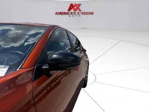 Used 2019 Nissan Altima 2.5 SR w/ SR Premium Package image 10