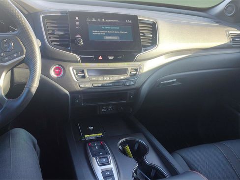 Used 2024 Honda Passport TrailSport image 9